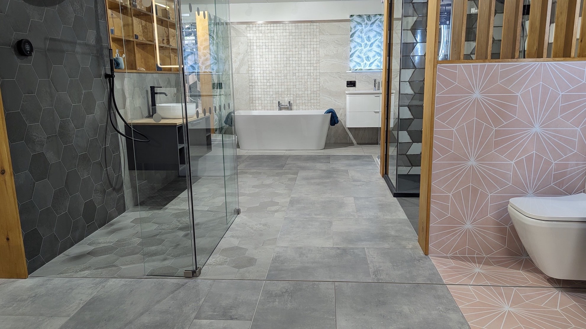 display_images/pink-tiles-d-bath.jpg